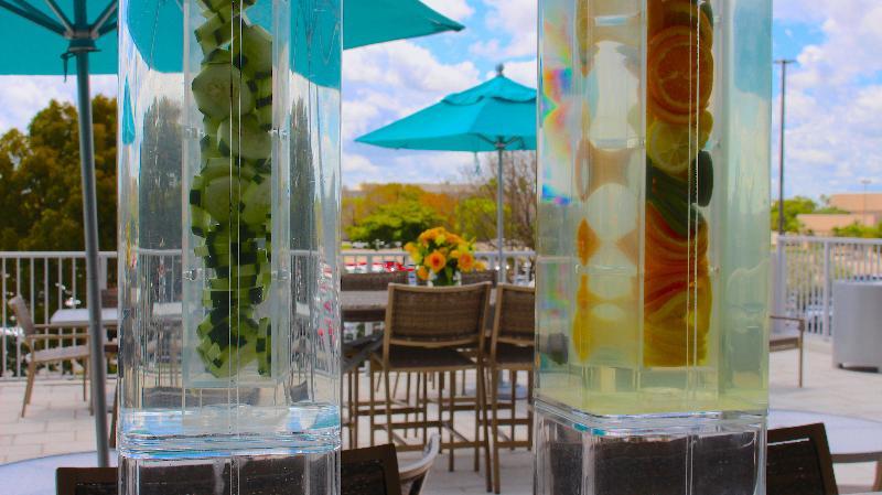 Doubletree By Hilton Miami Doral Hotel Sweetwater Exterior foto